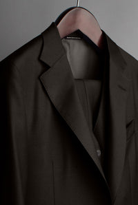 Color: Chocolate Old