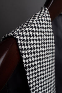 Color: Houndstooth