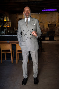 Color: Grey Puppytooth